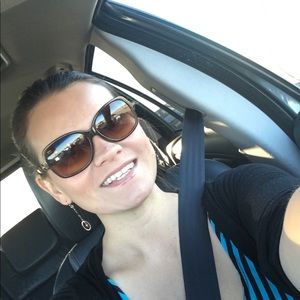 Meet your Posher, Christina